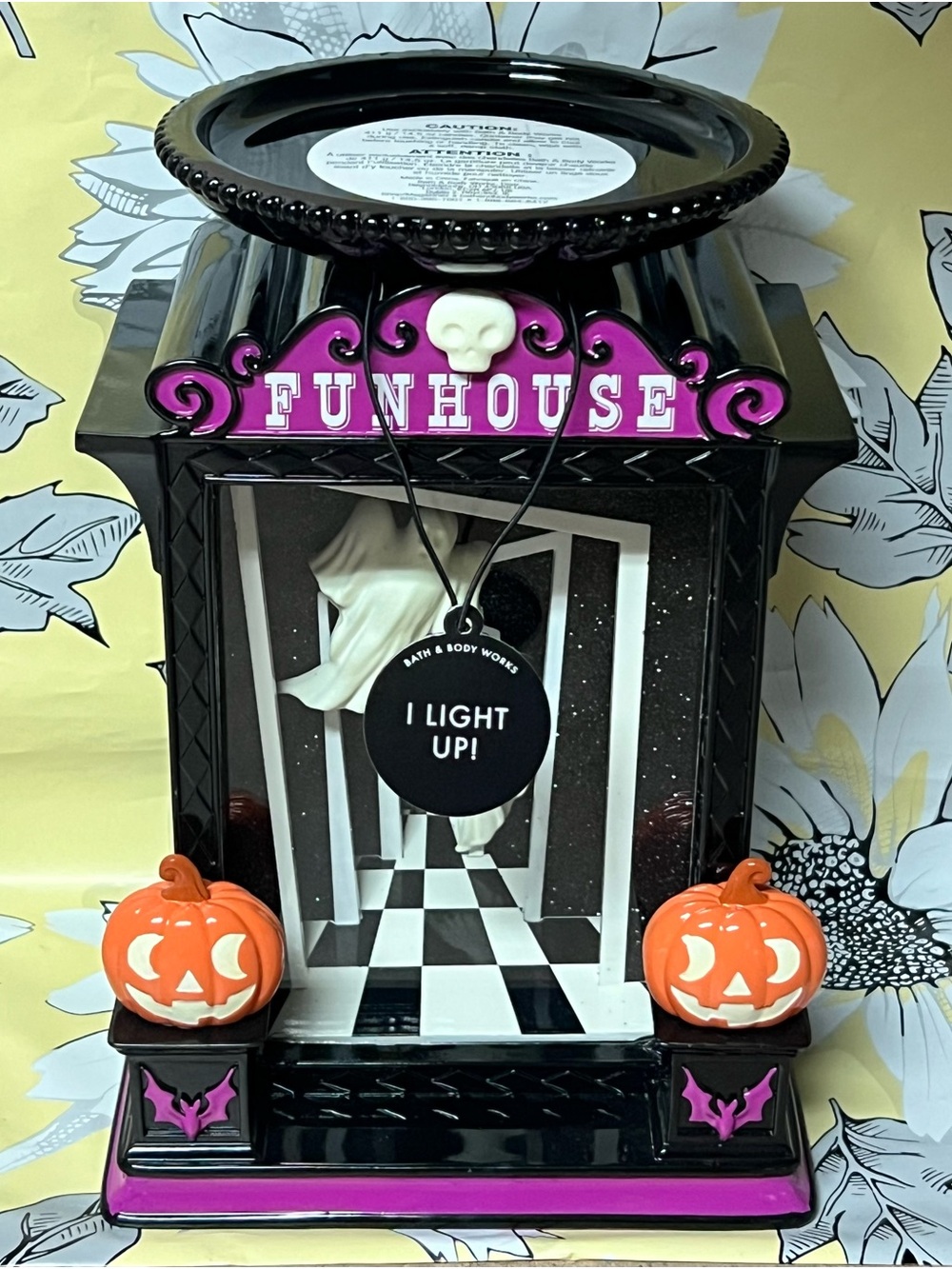 Bath & Body Works LIGHT-UP GLOW IN THE DARK FUNHOUSE Pedestal 3-Wick Candle 2026